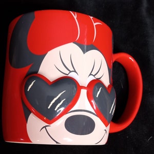 Disney Minnie Mouse &quot;XOXO&quot; Heart Sunglasses Red Coffee Mug