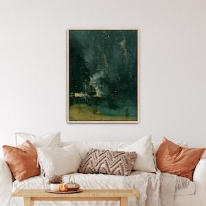 Pode incluir: Impressão de arte abstrata emoldurada em madeira. A obra apresenta uma paleta de cores verde escuro e dourado com uma aparência texturizada. A pintura tem uma qualidade sombria e atmosférica, com toques de luz e sombra.