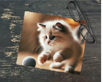 Microfiber Lens Cleaning Cloth: Ragdoll Kitten Design - Soft & Durable