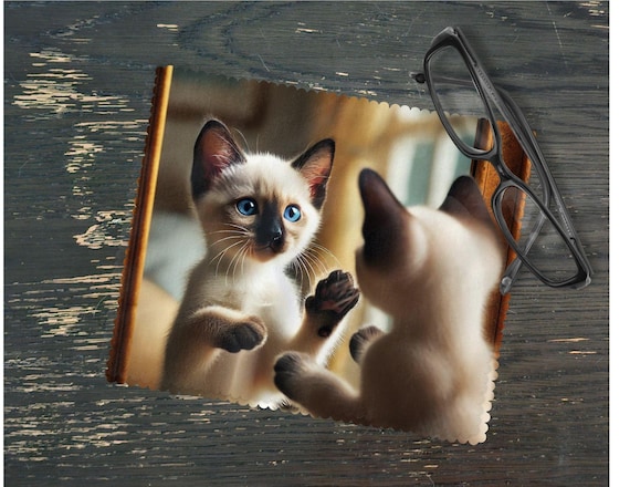 Cat Lover Microfiber Lens Cloth, Siamese Kitten Design (6x7 inches)