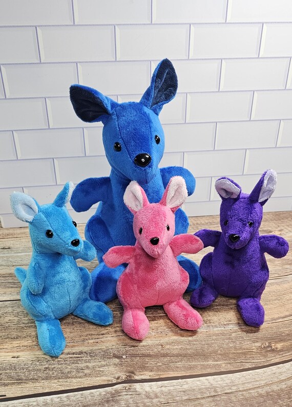 ミンキー ぬいぐるみカンガルー：ポケットサイズのかわいいおもちゃ