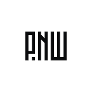 Può includere: Un logo in bianco e nero con le lettere "PNW" in un carattere geometrico audace. Le lettere sono impilate verticalmente all'interno di un quadrato. Il design è minimalista e moderno.