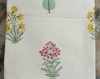Asciugamano da bagno floreale fatto a mano, asciugamano in cotone a trama waffle, morbido asciugamano di lusso per spa, regalo decorativo per lei.