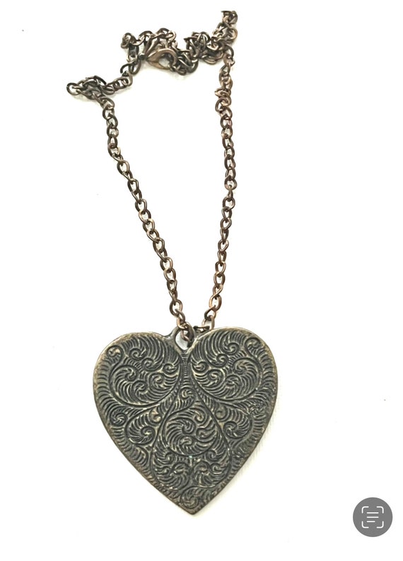 Vintage etched  heart necklace, artisan jewelry, … - image 2