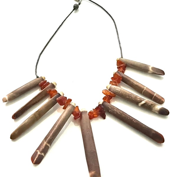 collier tribal naturel vintage, collier à pointes, collier d'oursin, collier en bois de piquants, collier de pompon, chocker d'oursin