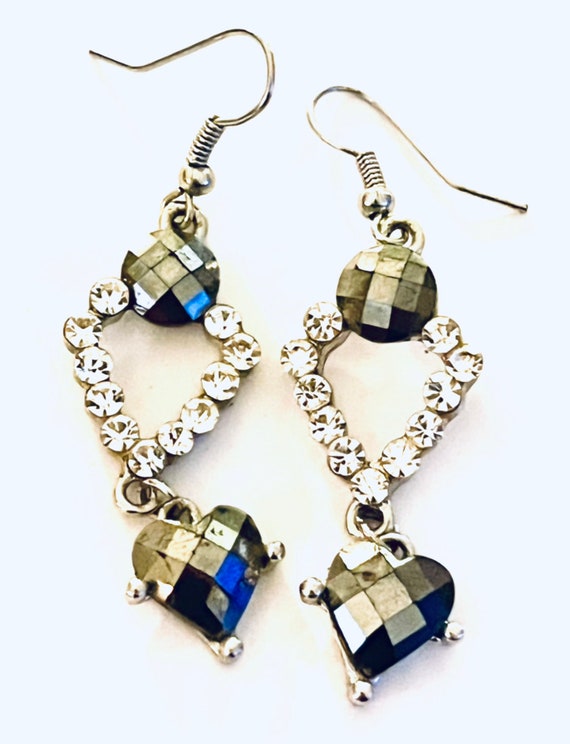 vintage romantic violet earrings, gothic earrings,