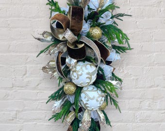 Woodlands Christmas Wreath with Real Touch Norfolk, Rustic Holiday Door Decor, Natural Greenery Christmas Decoration, Elegant Woodland Swag