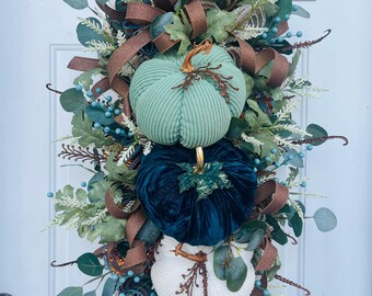 Handmade Fall wreath for front door, rustic autumn decor with leaves and berries, Thanksgiving harvest wreath for seasonal home decor,