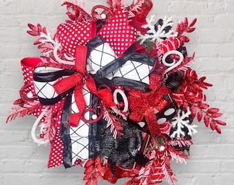 Glamorous Black and Red Christmas Wreath | elegant Christmas wreath | black and red large unique wreath | deco mesh wreath for front door