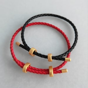 Minimalist Red Lucky Rope bracelet Adjustable hand-knitted bracelet Leather Bracelet Bracelet Black Braided Bracelet Mens Womens Bracelet