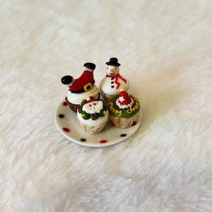 Mini Christmas Cupcakes