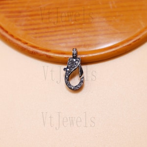 Cierre de langosta con pavé de rodio negro en plata de ley 925