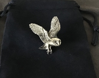 Beautiful Barn Owl Sliver Pewter Pin Badge With Gift Bag