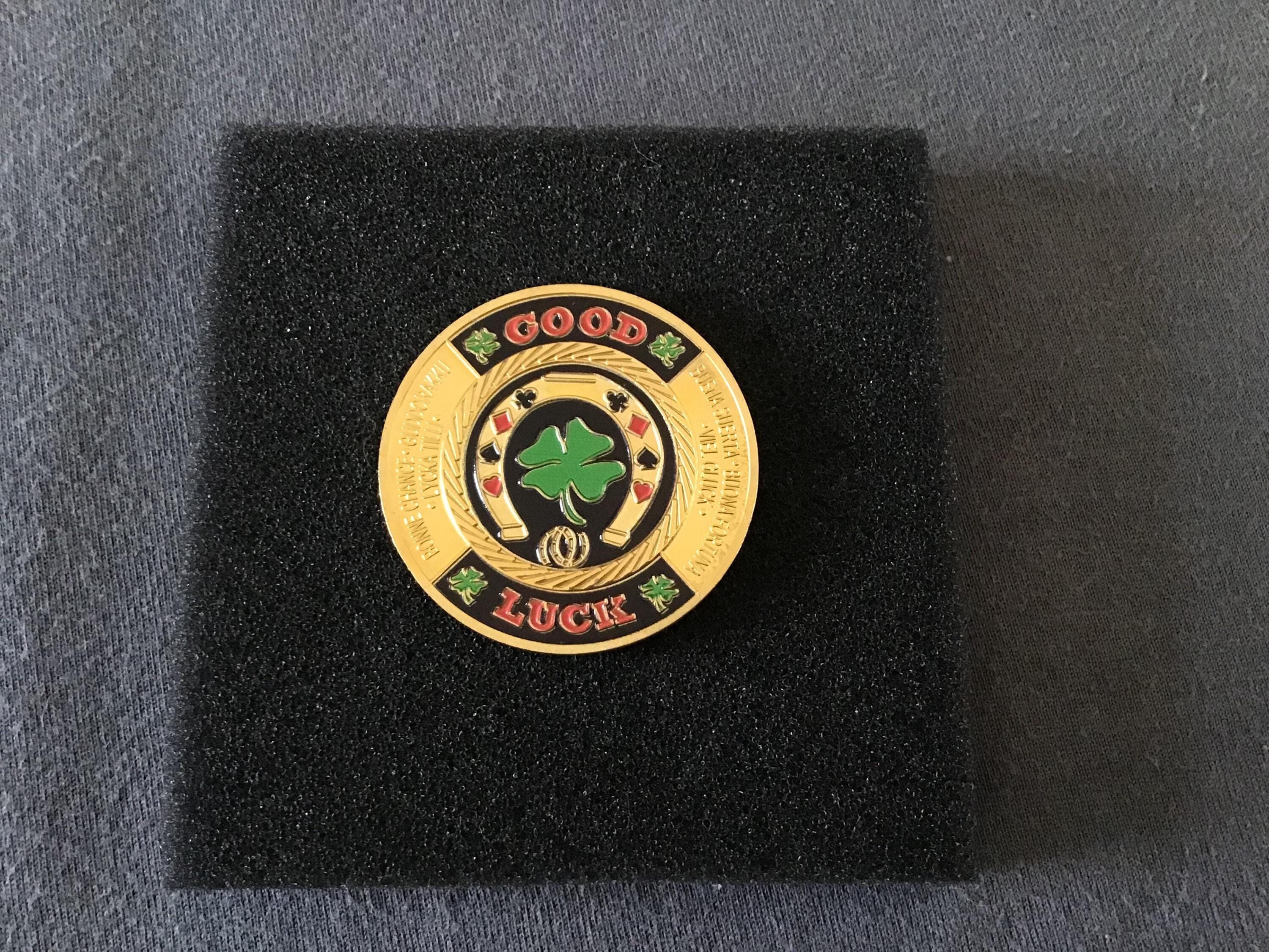 Presse à Cartes Poker Trèfle Ciieeo - Porte-bonheur Métal - Cadeau Pour Joueurs - Accessoire Collection