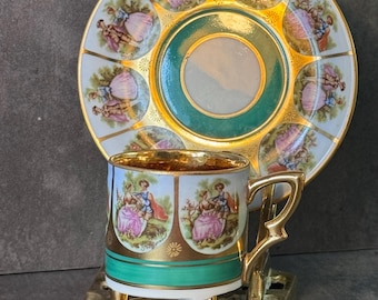 Vintage deutsche Karl Rau Porzellan Footed Mokkatasse & Untertasse Set Schweres Goldvergoldung und smaragdgrüner Akzent
