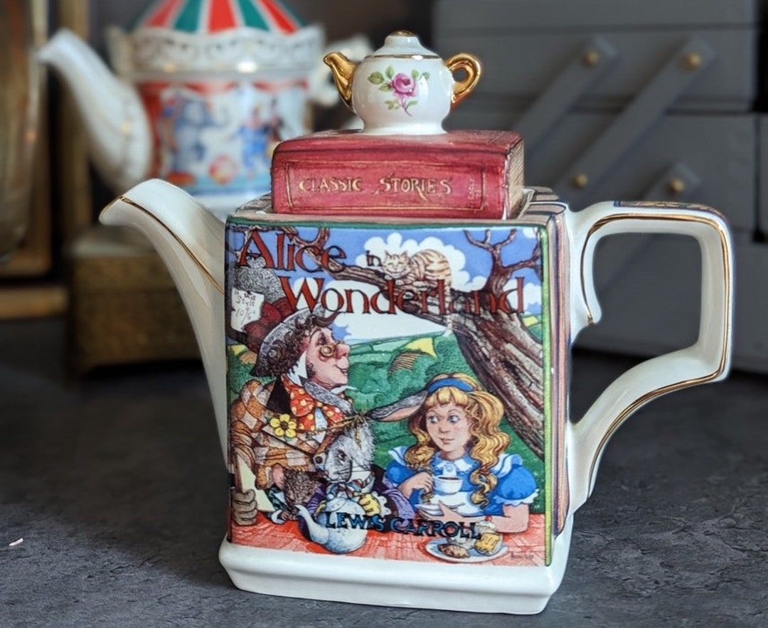 Alice in Wonderland Teapot. Sadler Alice Teapot. Vintage Etsy