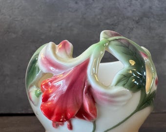 Franz Porcelain Butterfly Vase: Sculptured Papillon Collection