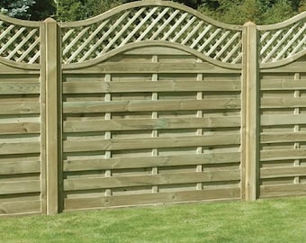 Wooden Garden Fence Panel with Curved Lattice Top – Premium Outdoor Privacy Fence