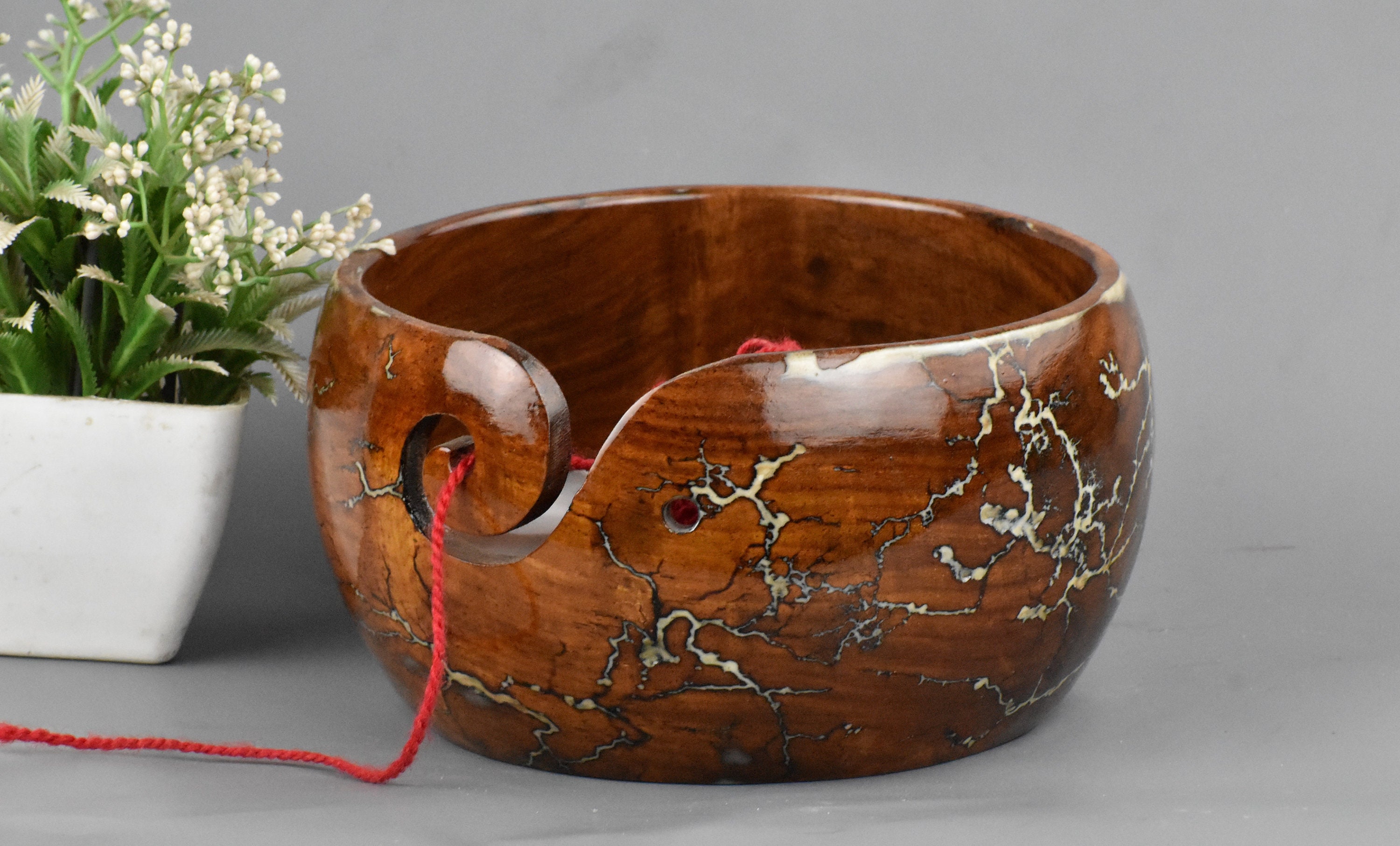Wooden yarn bowl - Buy smart & neat pine yarn bowls