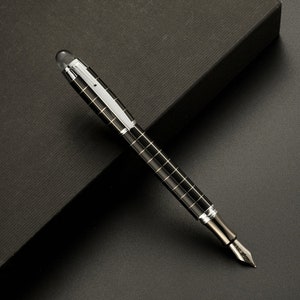 Vandro Luxury Fountain Pen Set - Smooth Writing Pen For Men and Women - Includes Gift Box, Ink Bottle, Ink Converter & 10 Ink Cartridges