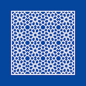 Peut inclure: Motif géométrique blanc en forme d'étoiles sur un carré contre un fond bleu. Le motif présente un motif répétitif d'étoiles et d'autres formes, créant un design symétrique et complexe. Le motif est un élément décoratif.