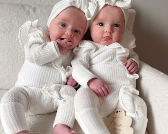 Barboteuse en coton gaufré blanc laiteux à volants et fermeture à glissière avec noeud, tenue de retour à la maison pour bébé fille, tenue d'hôpital pour nouveau-né, cadeau pour nouveau-né