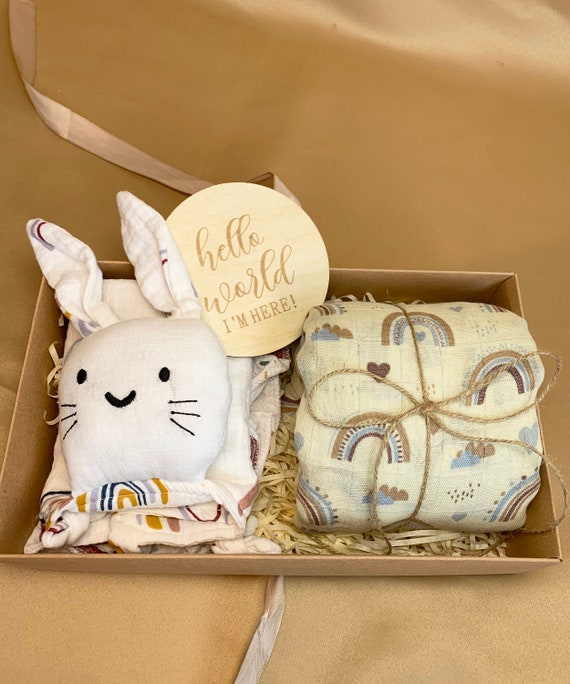 New Baby Gift Box Set Gender Neutral Baby Shower Gift Box for Baby