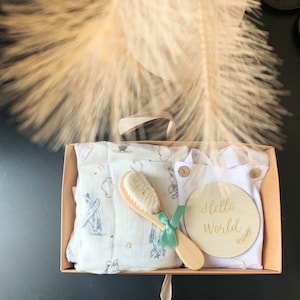 Nieuwe baby geschenkdoos set genderneutraal babyshower geschenkdoos voor babyjongen, welkom babycadeau voor nieuwe ouders, handgemaakte babycadeaus