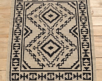 Kilim Rug, Handwoven, Wool and Jute Rug Handmade, Kilim Dhurrie Rug, Traditional Indian jute Area rug