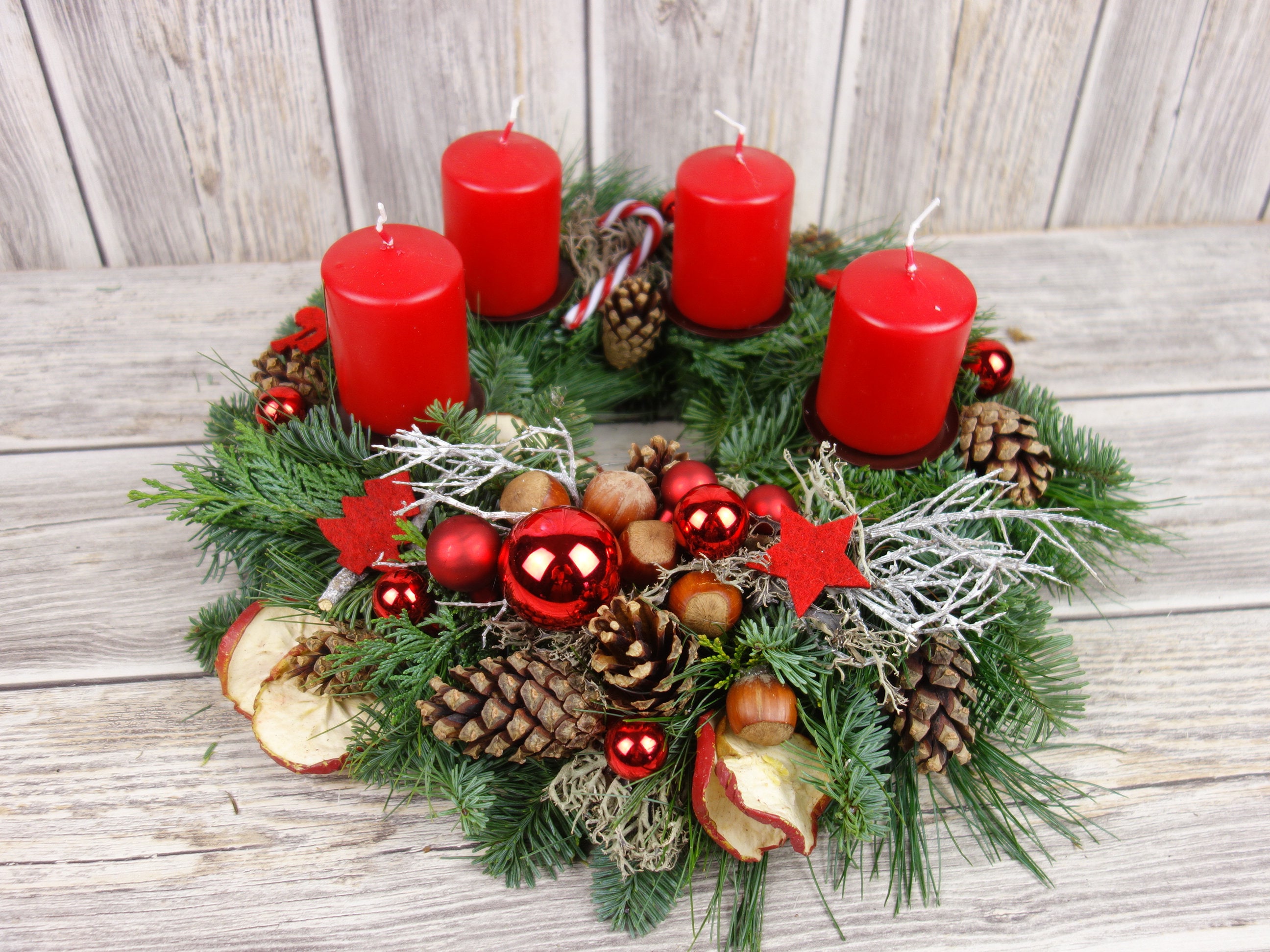 Adventskranzkerzen rot