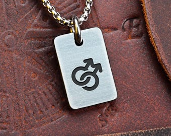 Colgante pequeño de acero inoxidable para gays (LGBTQ+, chicos, hombres, Mars, Love Together) SB13126