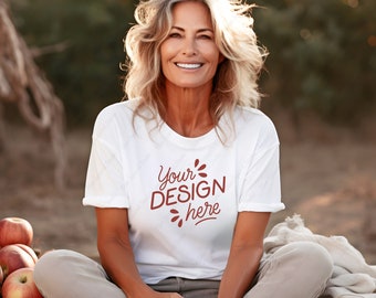 Herbst ältere Frau T-shirt Mockup Herbst Tee Mockup ältere Frau Boho White Shirt Senior Model Bella Canva Natur Oma PNG Outdoor Mum