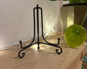 Black Metal Ornate Plattenständer: 4-Zoll-Plattenständer / Präsentationsstaffelei für Schmuckplatten / Präsentationsständer für Schmuckplatten