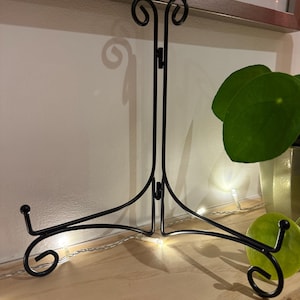 Black Metal Ornate Plate Easel - 12 Inch Display Stand