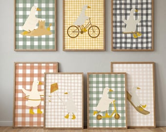 Zestaw 7 kolorowych grafik ściennych do pokoju dziecięcego w kratkę gingham Silly Goose, eklektyczny zestaw 7 kolorowych grafik ściennych do pokoju dziecięcego, neutralny pod względem płci wystrój pokoju zabaw, zabawne nadruki ze zwierzętami