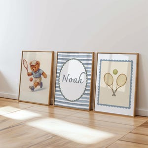 Impresión personalizada de osito de tenis, impresión artística deportiva vintage para guardería, decoración neutra para habitación de bebé, decoración para habitación infantil con temática deportiva.
