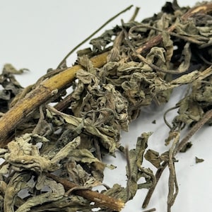 Dry Armoise or Artenisia leaves (fey amwaz)