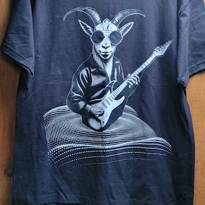 Camiseta unisex negra de edición limitada con estampado de onda de distorsión sinusoidal 3D de Goat-arist