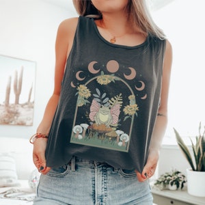 Comfort Colors Mystical Fairy Frog Tank Top, Celestial Frog Fairycore Tank, Whimsigoth Green Top, Cottagecore Tank Top, Frog Tank Top