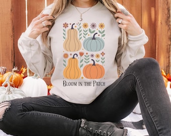 Boho Floral Pumpkin Sweatshirt: Retro Fall Crewneck