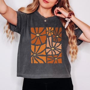 Comfort Colors Retro Floral Boho Crop Top, Fall Flower Cropped Shirt, Vintage Botanical Boxy Tee, Fall Cropped Top, Cottacore Aesthetic Tee