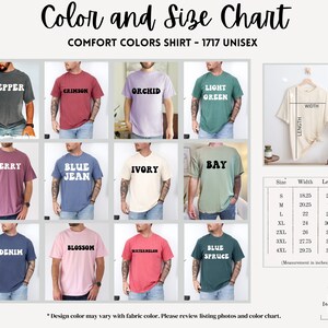 Puede incluir: Tabla de colores y tallas para camisetas unisex en varios colores, incluyendo pimienta, carmes&iacute;, orqu&iacute;dea, verde claro, baya, mezclilla azul, marfil, bah&iacute;a, mezclilla, flor, sand&iacute;a y abeto azul. La tabla muestra las medidas de ancho y largo en pulgadas para las tallas S, M, L, XL, 2XL, 3XL y 4XL.
