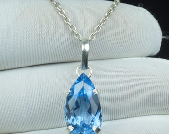 Colgante artesanal de aguamarina azul cielo con corte pera, tendencia en moda \ Collar vintage de plata de ley 925 \ Joyería con piedras preciosas, piedra natal de marzo.