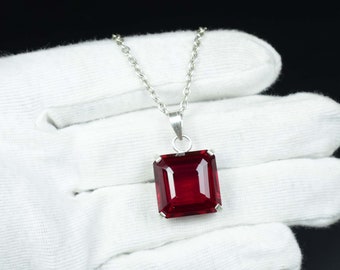 Pingente solitário de rubi vermelho natural - Pingente de rubi vermelho com corte quadrado - Pingente de rubi vermelho feminino para ela - Pingente de rubi vermelho feito à mão para o amor