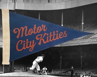 Motor City Kitties Pennant | Handcrafted Vintage Style | Detroit Tigers | Baseball | Canvas | Home Decor | Wall Art | Rustic Look