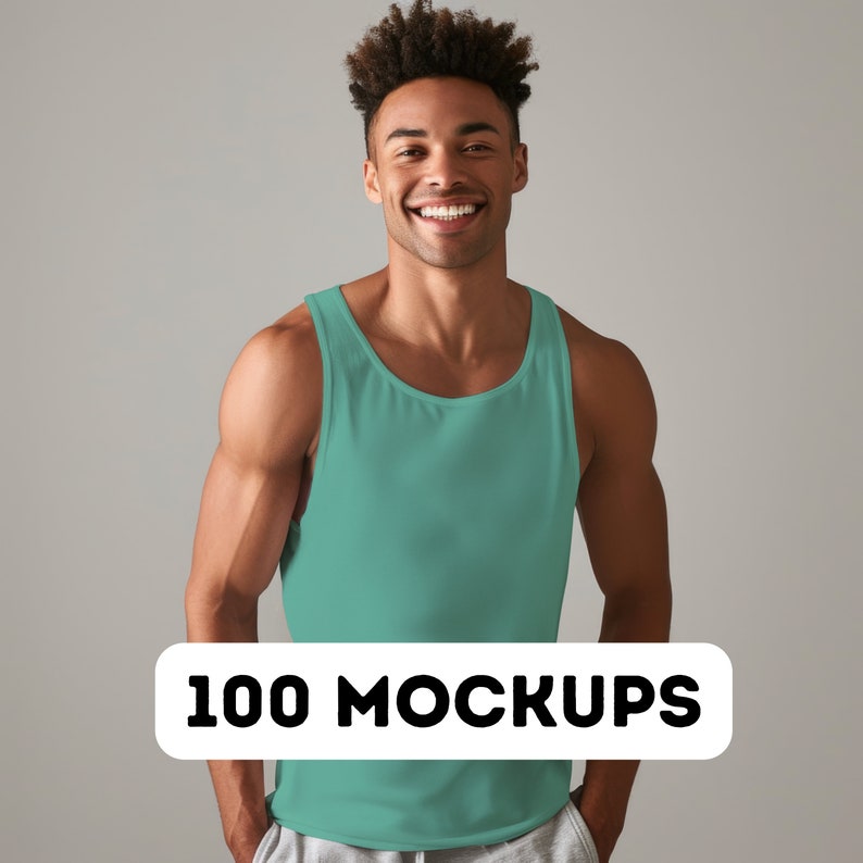 Pu&ograve; includere: Un uomo indossa una canotta color turchese. La canotta &egrave; vuota e pronta per essere personalizzata. 100 mockup.
