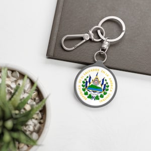 Salvadoran Coat of Arms Keychain, Cute El Salvador Keychain, Salvadoran Keychain, Gift for Him, Gift for Her, El Salvador Souvenir