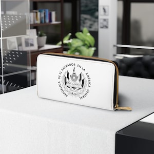 Cartera Salvadoreña Escudo en Blanco y Negro, Linda Billetera de El Salvador, Bolsa Salvadoreña, Regalo para Ella, Recuerdo de El Salvador