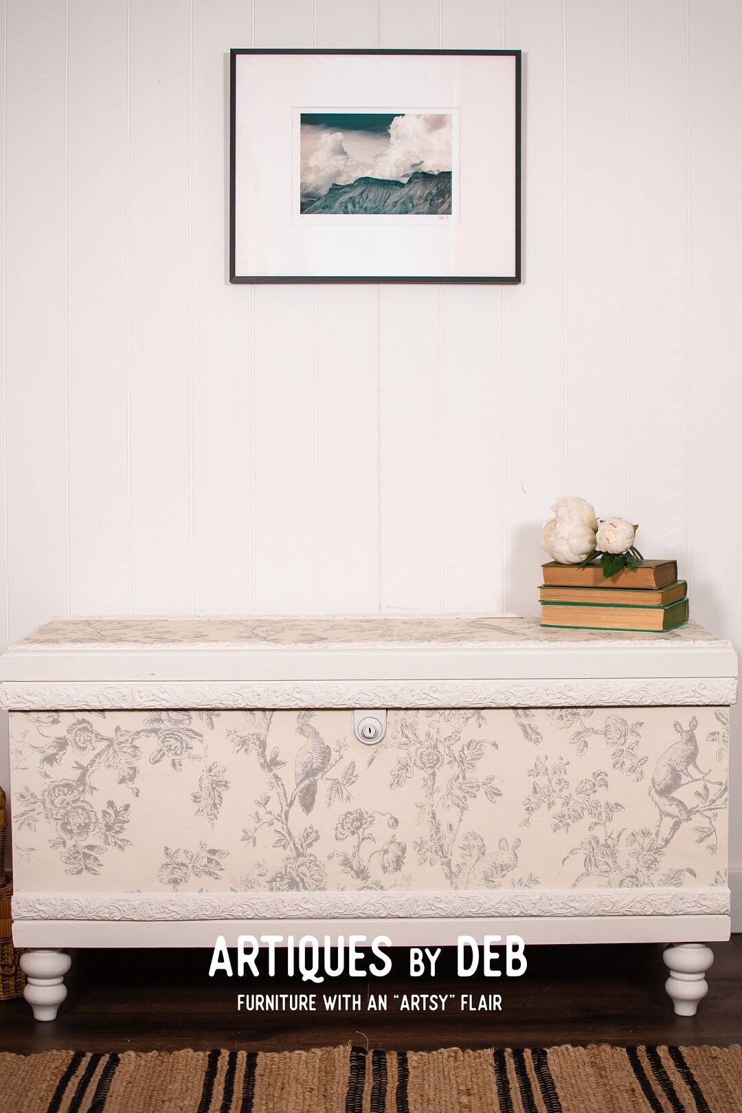 Antique Cedar Chest. Vintage Blanket Linen Chest. Anniversary Wedding