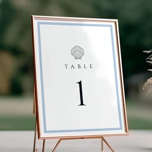 Números de mesa para boda costera, tarjeta de asientos en azul polvoriento, recepción de destino editable, letrero imprimible de conchas de playa, descarga instantánea, miércoles 23